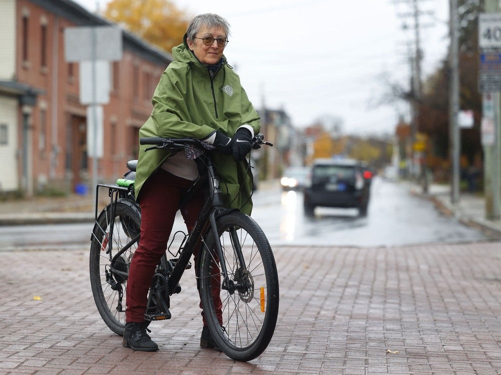 Ottawa cyclists, councillors frustrated as Ontario bill targets bike lanes